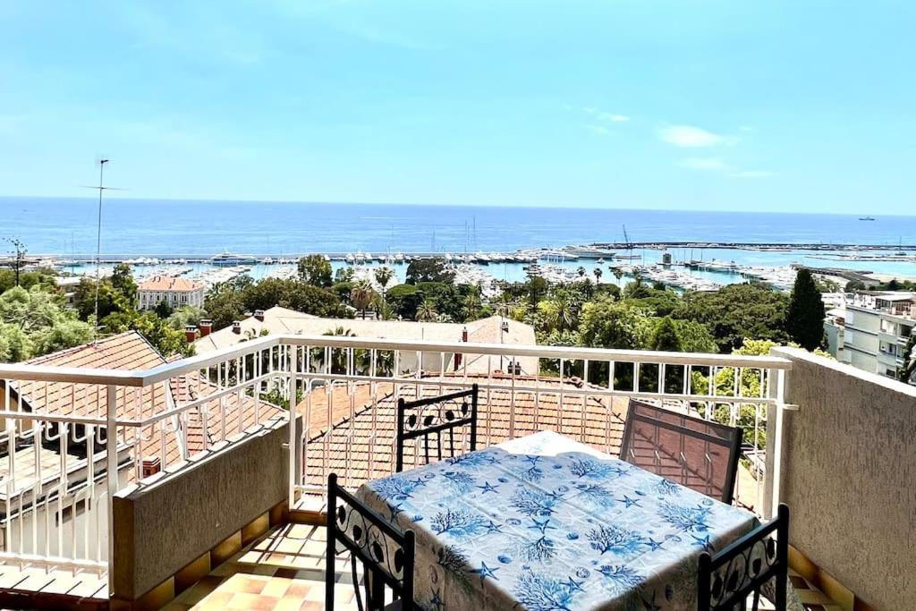 Special Home Vista Mare E Parcheggio Privato サンレモ エクステリア 写真