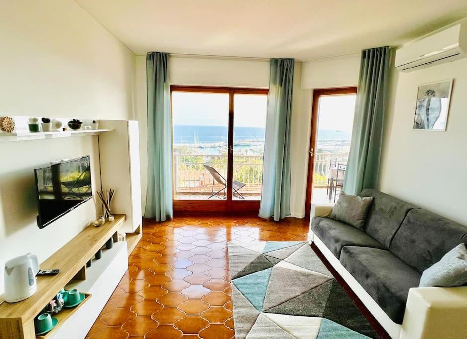 Special Home Vista Mare E Parcheggio Privato サンレモ エクステリア 写真