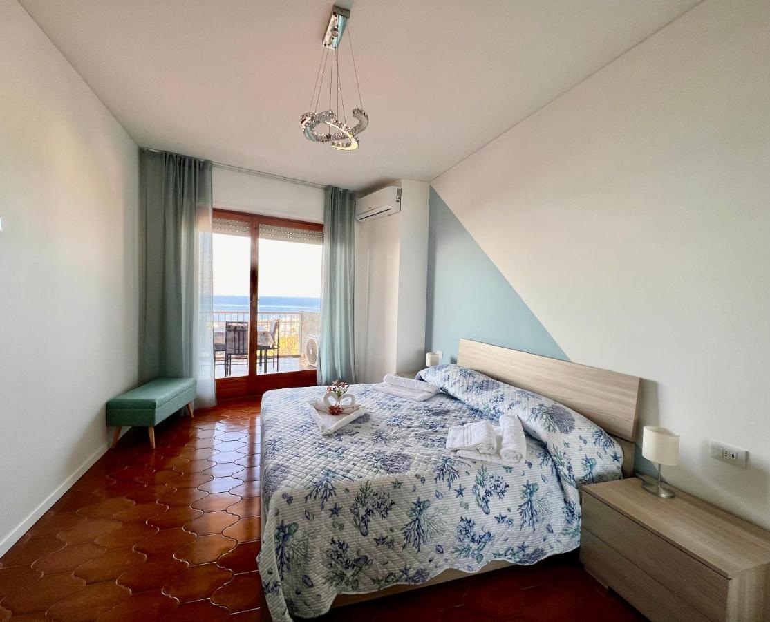 Special Home Vista Mare E Parcheggio Privato サンレモ エクステリア 写真
