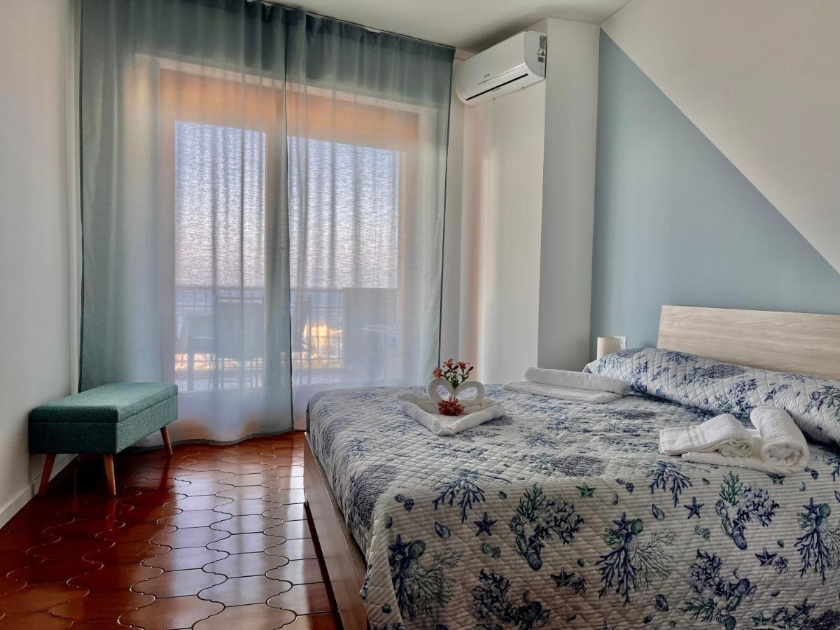 Special Home Vista Mare E Parcheggio Privato サンレモ エクステリア 写真