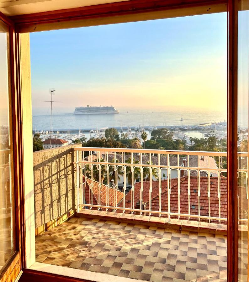 Special Home Vista Mare E Parcheggio Privato サンレモ エクステリア 写真