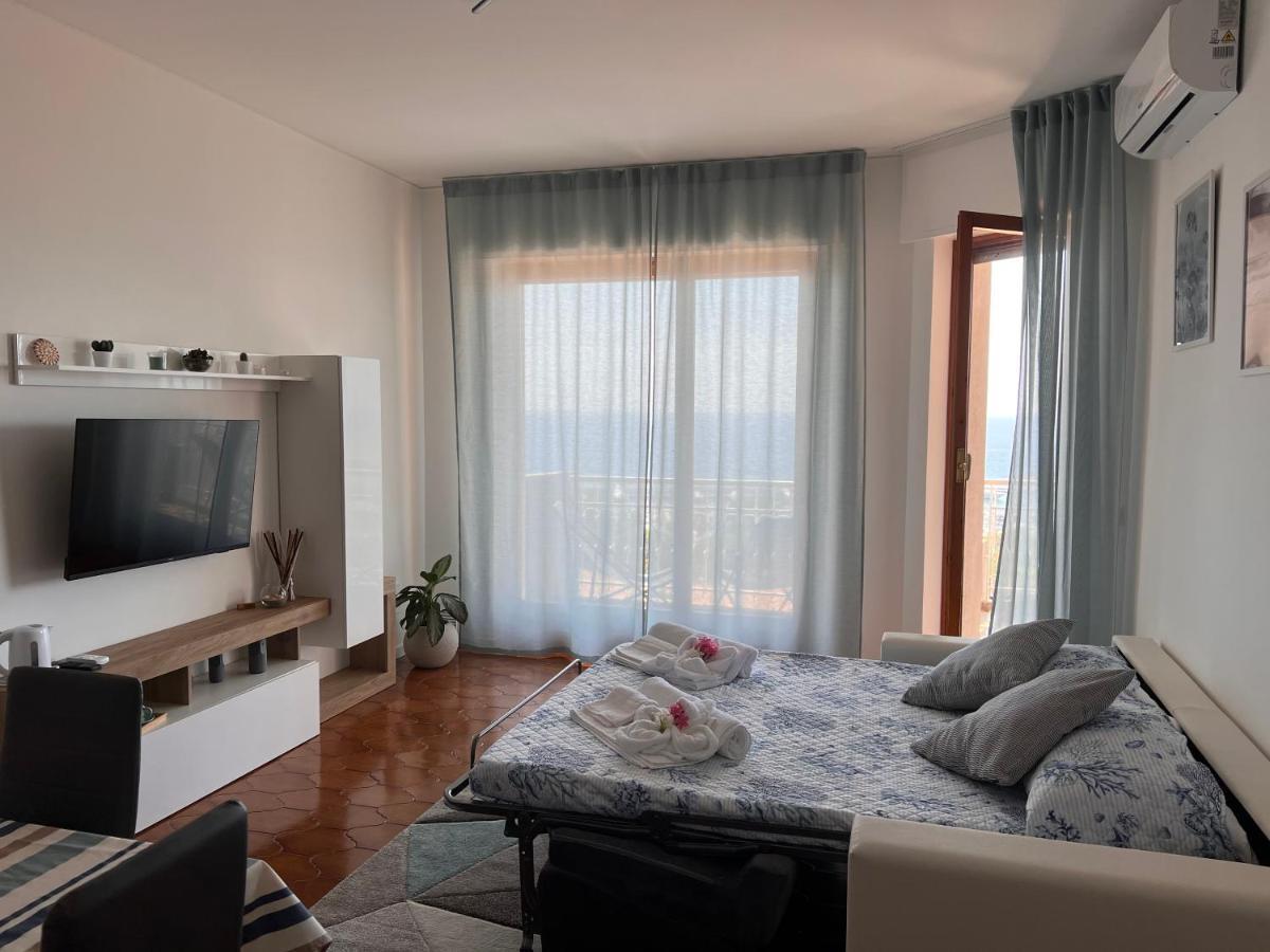 Special Home Vista Mare E Parcheggio Privato サンレモ エクステリア 写真