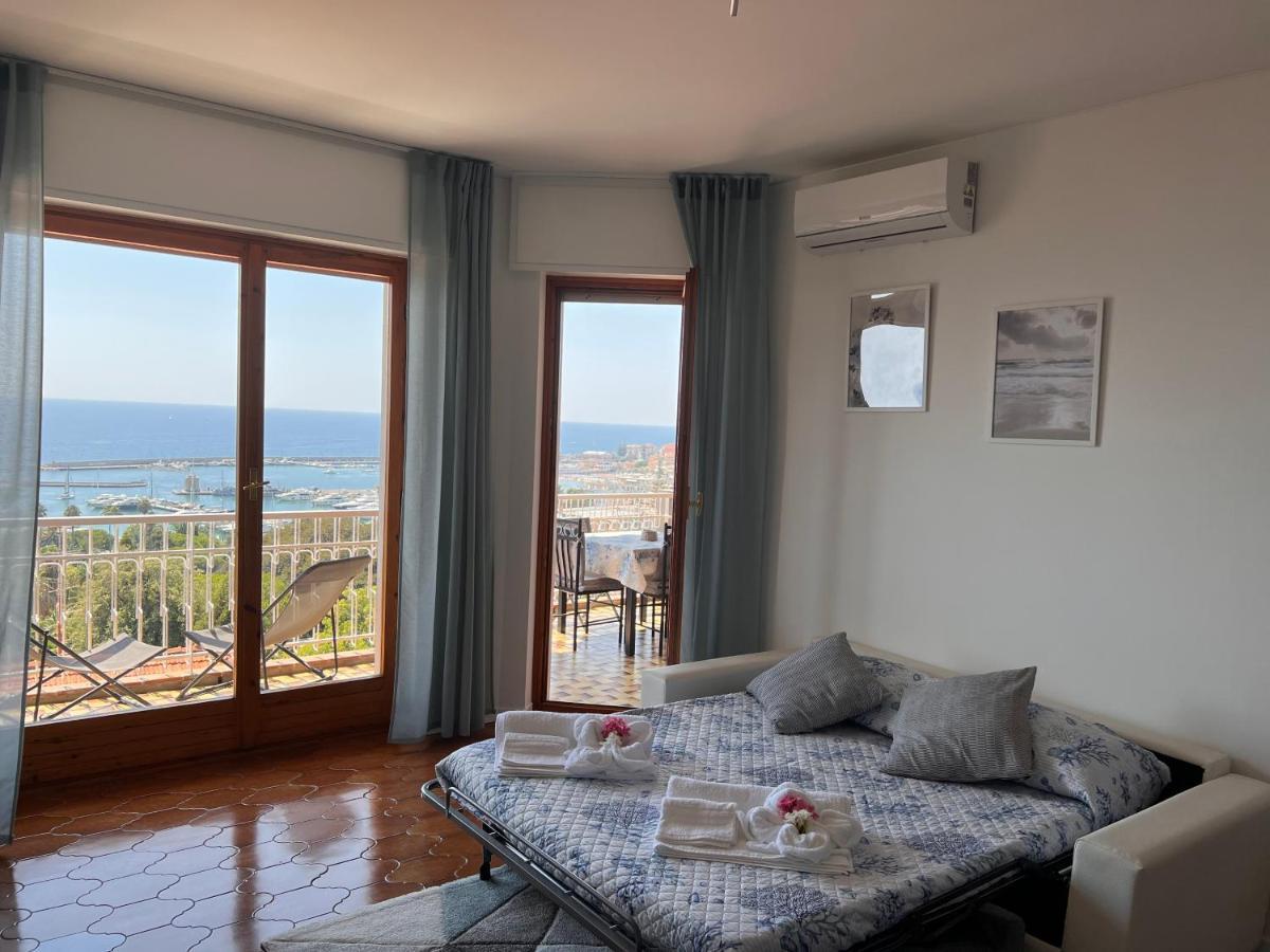 Special Home Vista Mare E Parcheggio Privato サンレモ エクステリア 写真