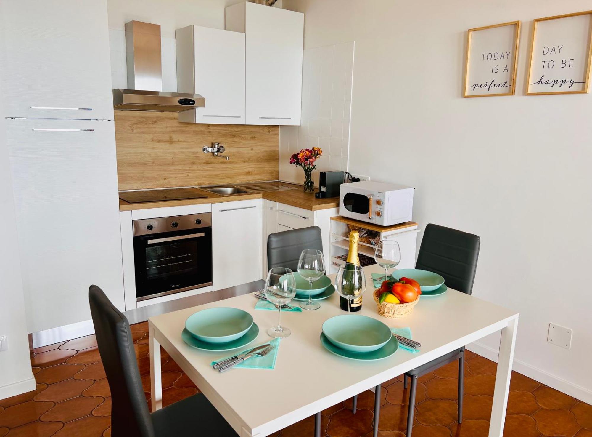 Special Home Vista Mare E Parcheggio Privato サンレモ エクステリア 写真